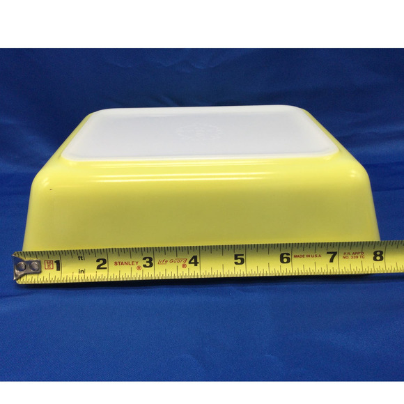 Vintage Pyrex 0503 Primary Yellow 1 1/2 Quart Dish no lid - Picture 8 of 8
